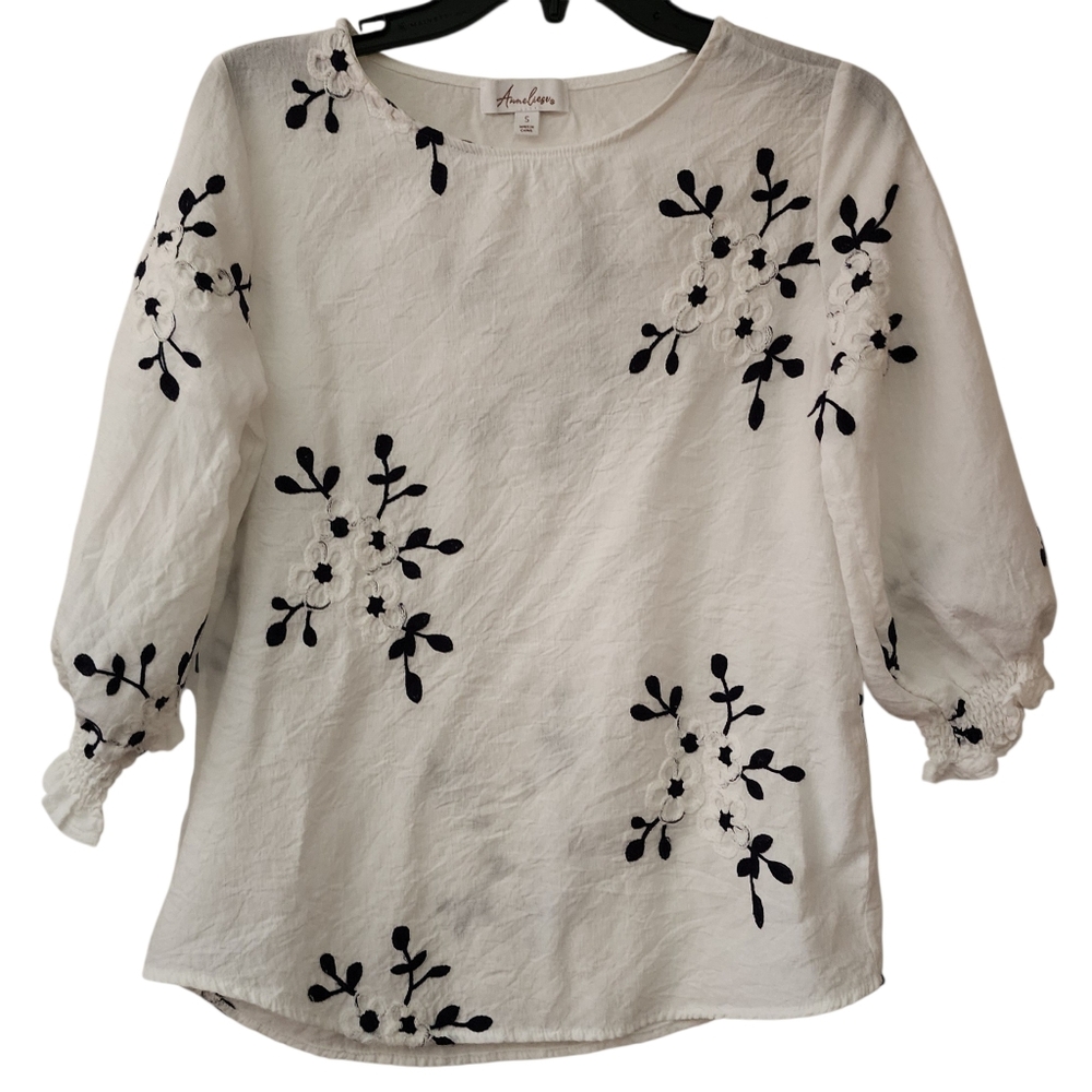 Anneliese Blouse Size Small 3/4 Sleeves